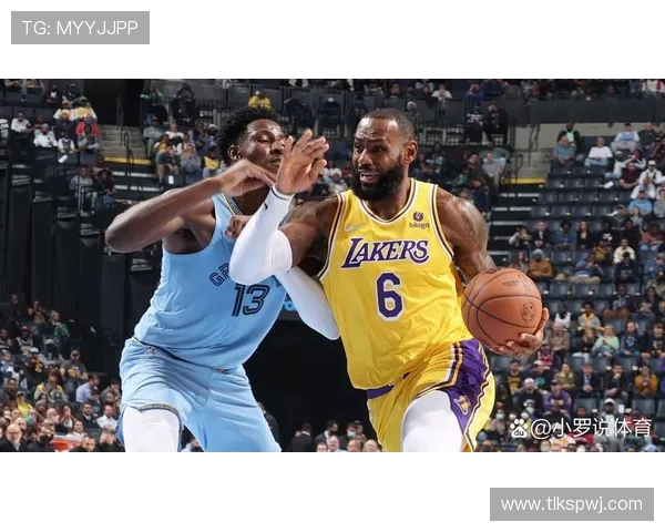 八村塁绝杀瞬间詹姆斯与湖人队员热烈庆祝场面温馨感人 八村塁绝杀瞬间詹姆斯与湖人队员热烈庆祝场面温馨感人