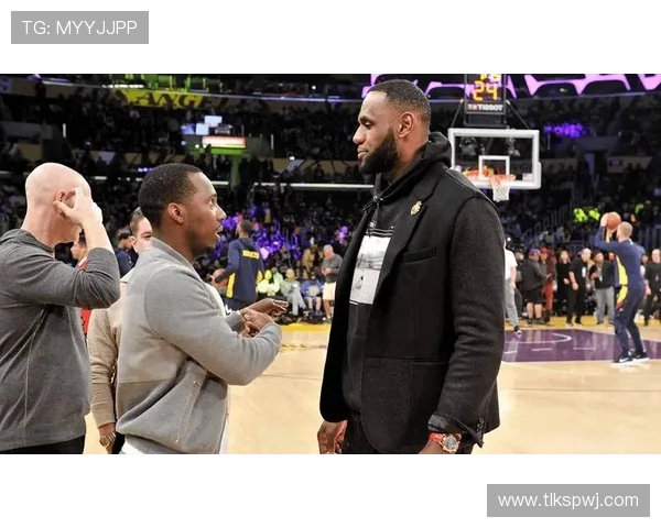 詹姆斯谈保罗回归洛杉矶希望他与家人共享快乐时光